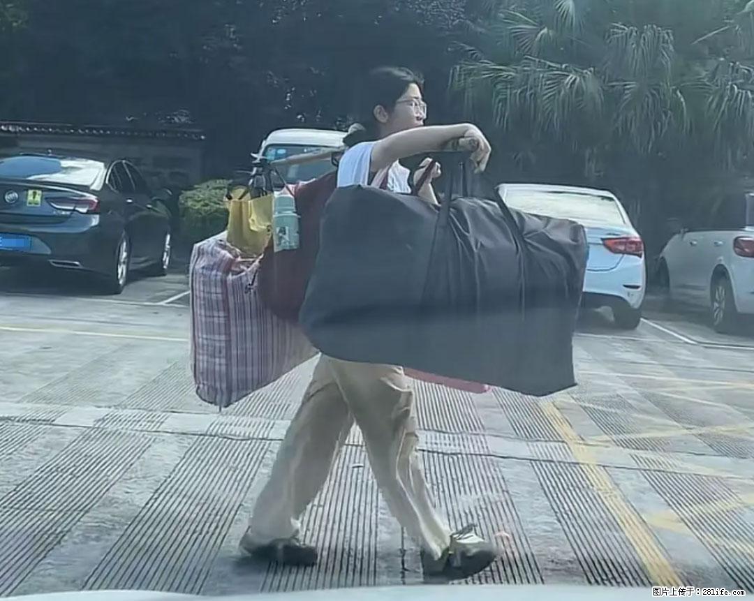 全网追的“扁担女孩”,找了一份暑假工,时薪12元 - 武威生活资讯 - 武威28生活网 wuwei.28life.com